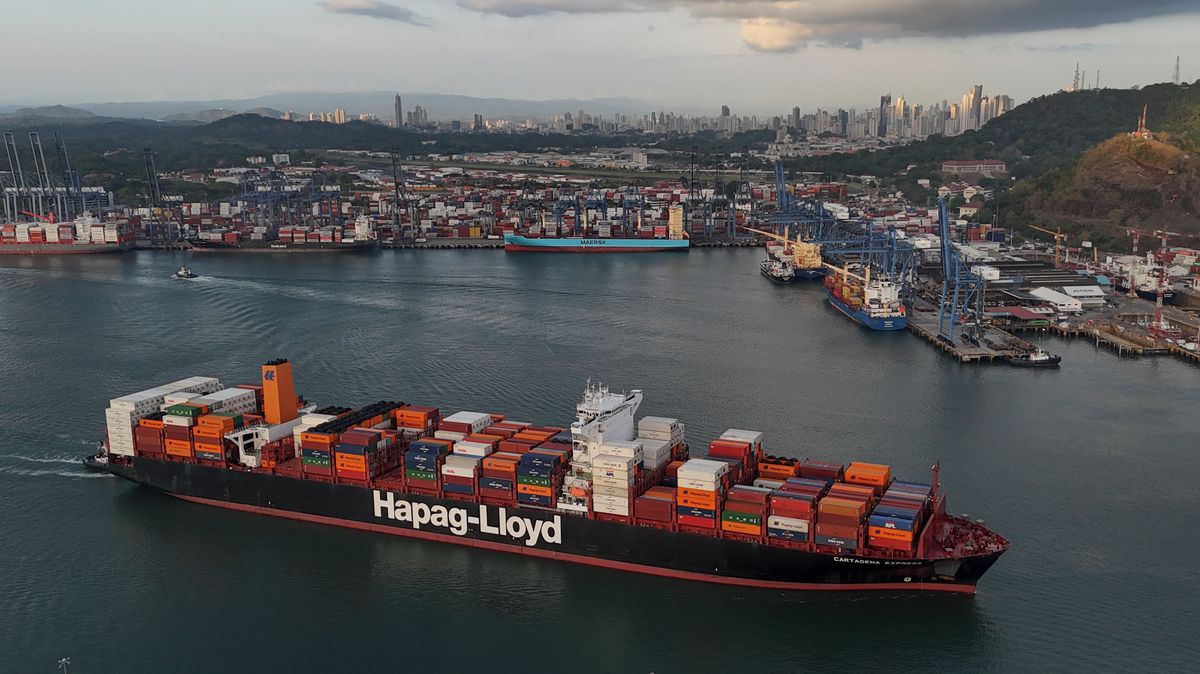 Koncese hongkongské firmy v Panamském průplavu je podle soudu protiústavní